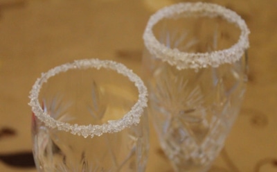 «Иней» на бокалах: простой способ украсить сервировку — стиль и вкус в каждом штрихе