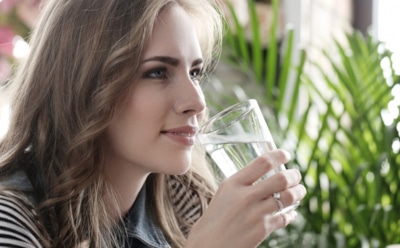 Миф о воде натощак: правда о влиянии на пищеварение — мнение гастроэнтеролога