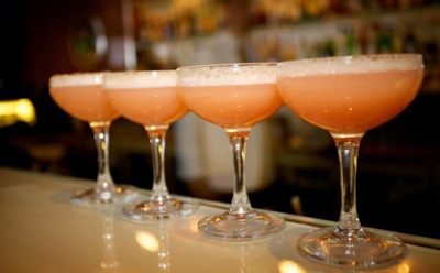 Воды и солнце Венеции: попробуйте в праздники коктейль «Беллини» — классический рецепт с персиками