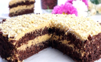 «Три стакана» для гостьюшки: нежный десерт за 45 минут — простой рецепт с кефиром и сгущенкой