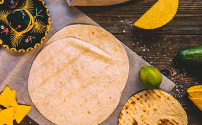Мексиканская тортилья для родных и гостей: рецепты с курицей, сыром и ветчиной — вкусный перекус на любой вкус