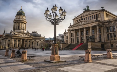 Статуэтки святых с мощами: сенсационная находка в центре Берлина — средневековые артефакты