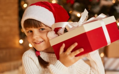 Безопасные подарки для детей на Новый год: что стоит исключить — советы педиатра по выбору игрушек