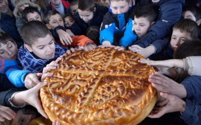 Чесница — сербский рождественский хлеб: традиция благополучия и символика счастья — рецепт к празднику