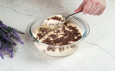 Лимонная свежесть и нежность: десерт «Снежная королева» из печенья и сливок — идеальный выбор для праздника