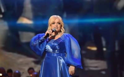 «Изгнала из театра»: в Сети обсуждают возможный развод Надежды Кадышевой с мужем