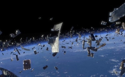 Космический мусор угрожает орбитам: риск эффекта Кесслера — спутники под угрозой