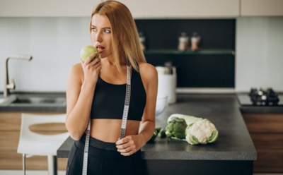 Есть ли смысл не есть после 18:00: популярный миф о похудении — мнение эндокринолога