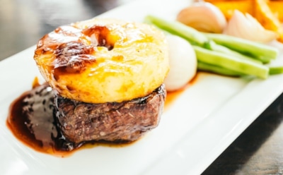 Стейк с ананасом: необычное сочетание вкусов — рецепт для гриля