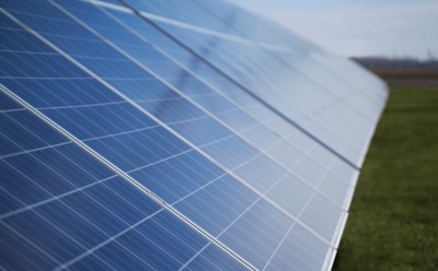 Солнечные панели теперь служат по 16 лет: новое решение от ученых — рекордная эффективность и экологичность