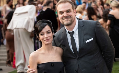 Певица Лили Аллен попала в больницу после измены Дэвида Харбора