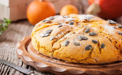 Тыквенный хлеб — ароматная польза: рецепт с пюре и семечками — идеален для всей семьи