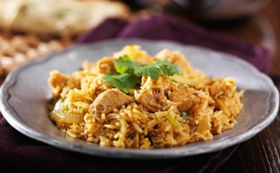 Аромат специй и шелковистый рис: вегетарианское бирьяни с овощами — рецепт восточного шедевра