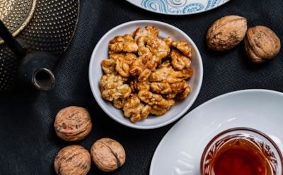 Орехи в новом формате: жареные с соевым соусом — хрустящий и полезный перекус