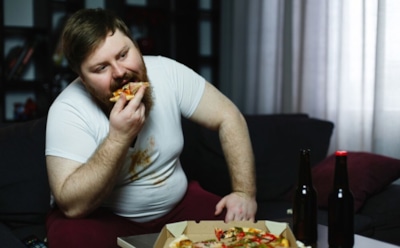 Переедание и его последствия: от ожирения до диабета — диетолог о здоровье