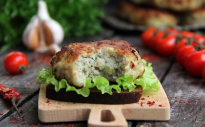 Нежные котлеты из наваги: доступный рецепт с изысканным вкусом — секрет сочного блюда