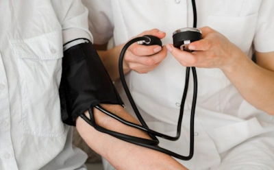Контроль давления — залог здоровья: как распознать предгипертонию и предотвратить осложнения — мнение академика