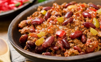 Фасолевая паста с чили и кориандром: пикантная закуска — просто и вкусно