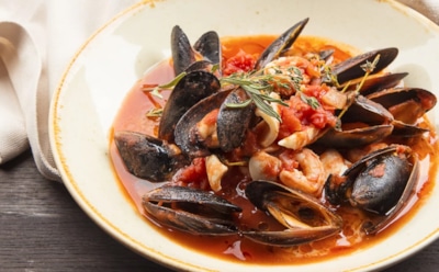 Мидии с соусом из помидоров: аромат белого вина и пикантный вкус — рецепт на каждый день