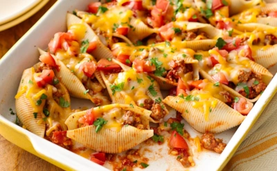 Итальянские ракушки конкильони: нежный фарш, томатный соус — рецепт ресторанного блюда
