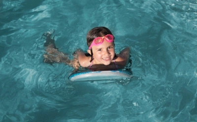 Плавание для детей: комплексная польза с младенчества — укрепляет мышцы, легкие и нервы