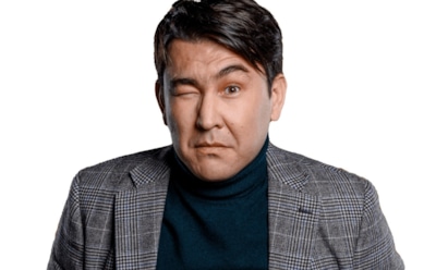 «Я не получился»: Азамат Мусагалиев рассказал о борьбе со смертью в детстве и инвалидности