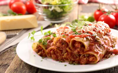 Итальянская классика в духовке: каннеллони с мясом и соусом — нежная текстура и насыщенный вкус