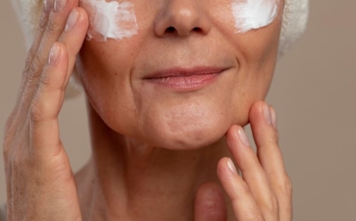 Кремы не стирают возраст: как антивозрастная косметика работает — рассказывает специалист