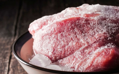 Разморозка мяса: опасные ошибки и безопасный способ — комментарии эксперта