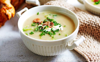 Незабываемый французский суп: классический вишисуаз — нежное пюре с луком и картофелем