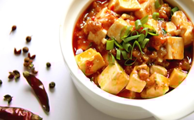 Тушеные овощи с тофу: сытное и полезное блюдо с пикантным соусом — рецепт с азиатскими нотками