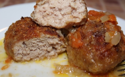 Сочные котлеты без жарки: быстрый рецепт в микроволновке — румяные и нежные без лишнего жира