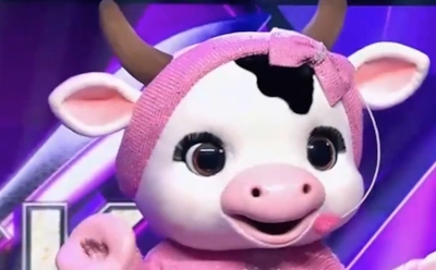 Кто прячется за образом Коровки в новом сезоне «Маски»: догадки и предположения