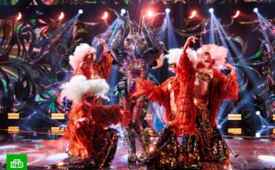 Жасмин или Распутина? Пытаемся угадать личность Богомола из шоу «Маска»