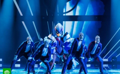 Клава Кока или Базыкина: пытаемся угадать личность Утки из шоу «Маска» на НТВ