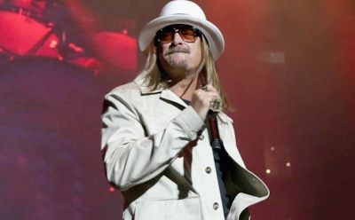 «К черту вас всех!»: бывший муж Памелы Андерсон устроил истерику на концерте