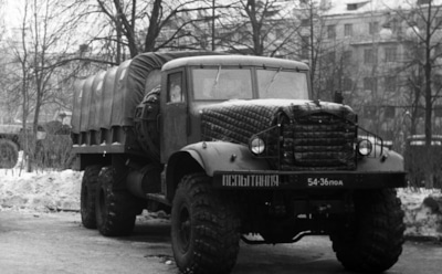 КрАЗ-255 — настоящая советская мощь: легенда среди грузовиков — знаменитый «лаптежник» родом из СССР