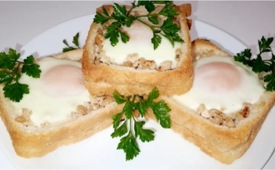 Горячий сэндвич с фаршем и яйцом: хрустящий хлеб, сочная начинка — идеальный перекус