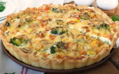 Французский киш в овощной версии: нежное тесто, грибы и сливочная заливка — вкус без мяса