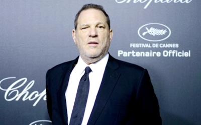 Осужденный за изнасилование Харви Вайнштейн судится с родным братом