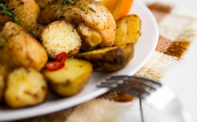 Картофель за 5 минут: быстрый способ запекания в микроволновке — минимум усилий, максимум вкуса