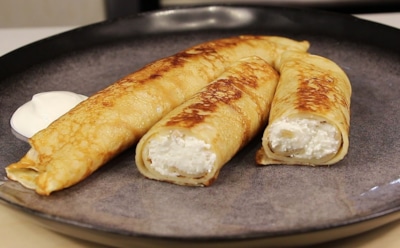 Румяный завтрак: блины с творогом и корицей — нежная начинка с пряными нотками