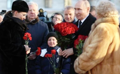 «Это между нами»: Владимир Путин обнял сына Ксении Собчак и дал ему совет