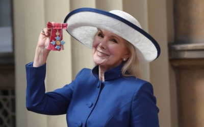 На актрису «Саги о Форсайтах» Сьюзен Хэмпшир напали в метро Лондона