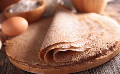 Бездрожжевые гречнево-пшеничные блины: полезный завтрак без глютена — готовим на Масленицу