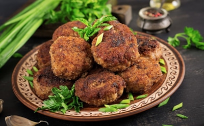 Как приготовить по-настоящему сочные котлеты: полезные кулинарные секреты — чтобы всегда было вкусно