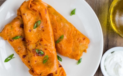 Томатные блины с грибами: необычный завтрак для Масленицы — сытно и красиво