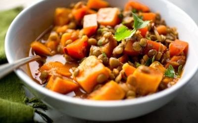 Мультиварка помогает: овощное рагу с нежной текстурой и насыщенным вкусом — простой рецепт на каждый день