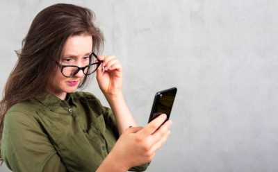 Гаджеты и зрение: как экранное время влияет на близорукость — новые данные исследований