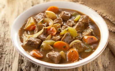 Говядина с картофелем в мультиварке: сытное блюдо — просто и вкусно